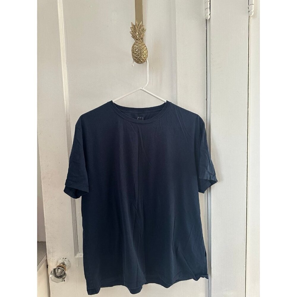 Men’s size large dark blue T-shirt